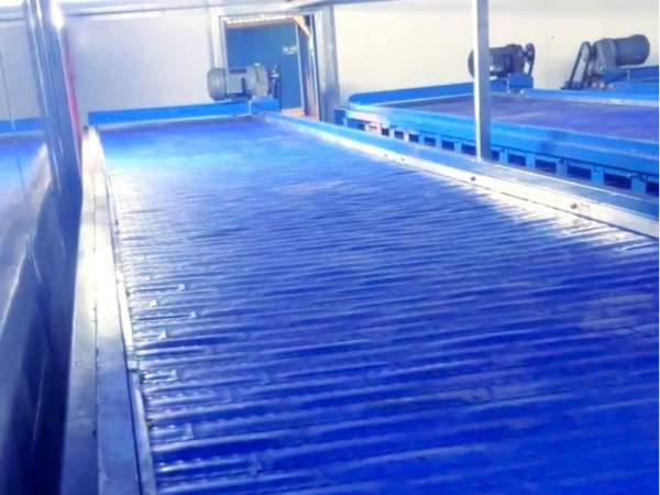 Băng tải cánh nhựa